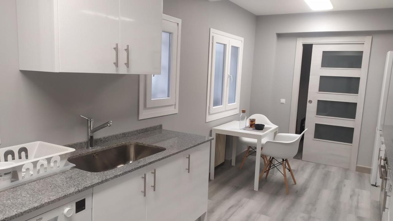 Mirrooms Oviedo Kültér fotó