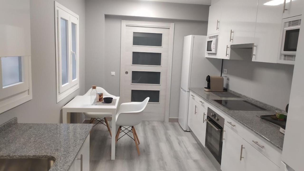 Mirrooms Oviedo Kültér fotó