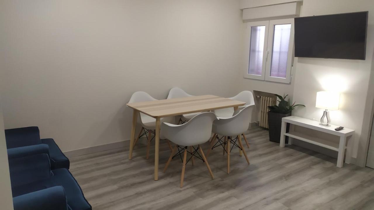Mirrooms Oviedo Kültér fotó