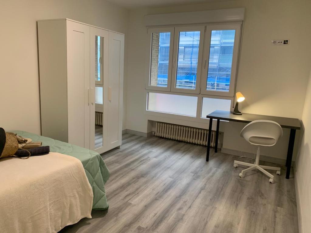 Mirrooms Oviedo Kültér fotó