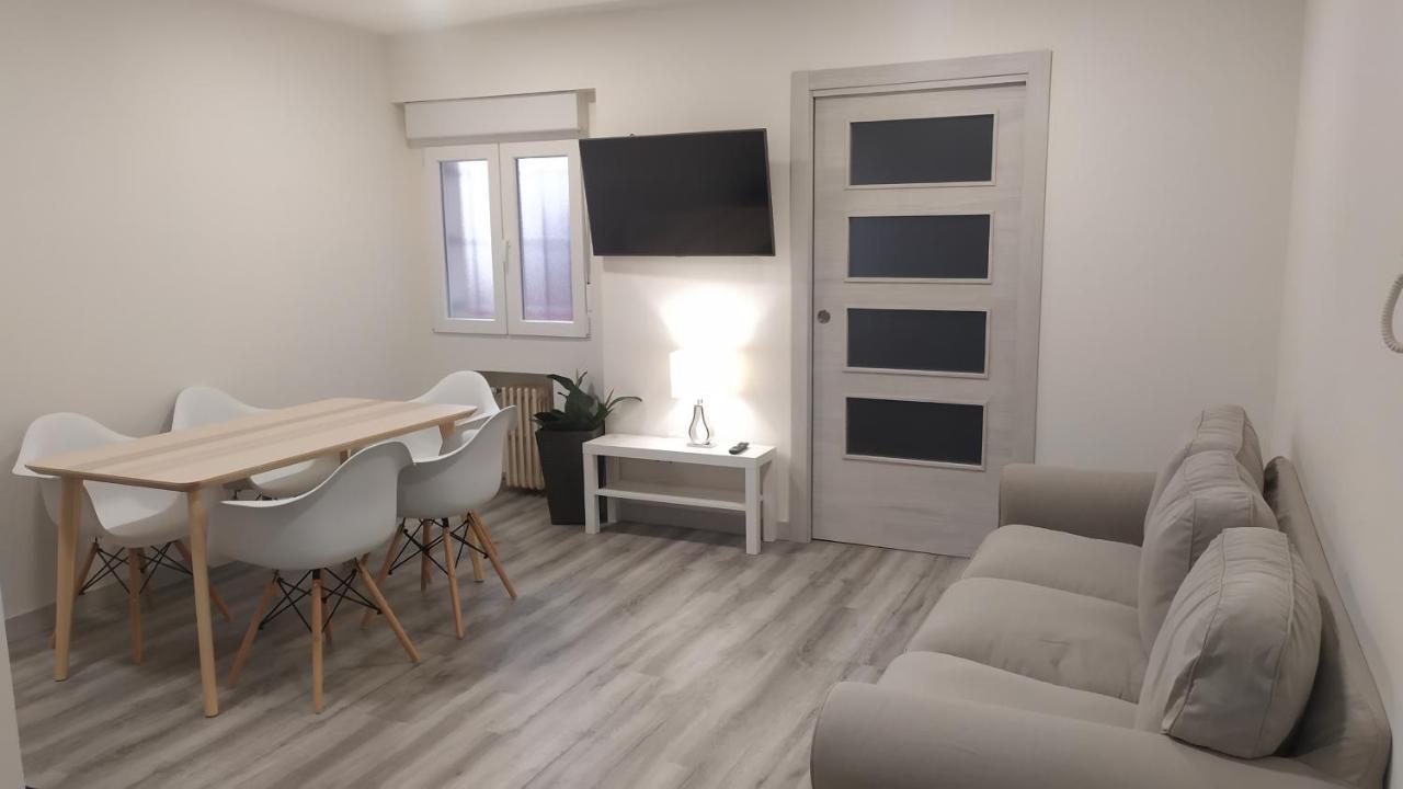 Mirrooms Oviedo Kültér fotó