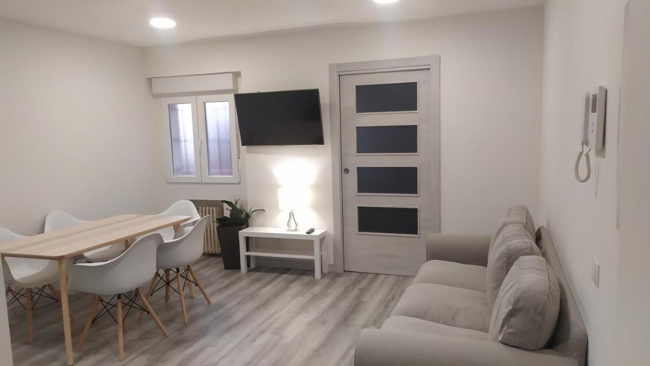 Mirrooms Oviedo Kültér fotó