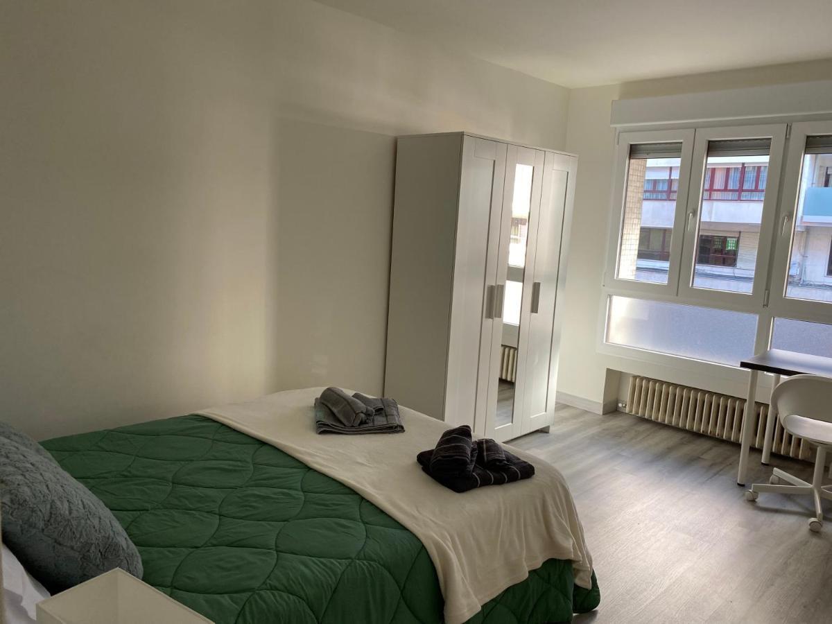 Mirrooms Oviedo Kültér fotó