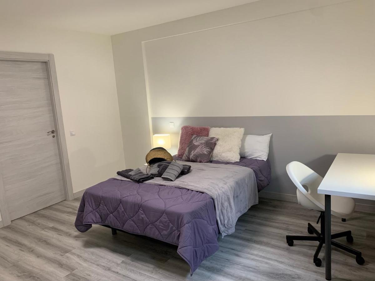 Mirrooms Oviedo Kültér fotó